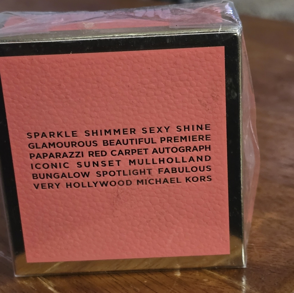 Michael Kors Eau de Parfum Spray - Picture 2 of 2